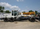 Автогрейдер GR215A